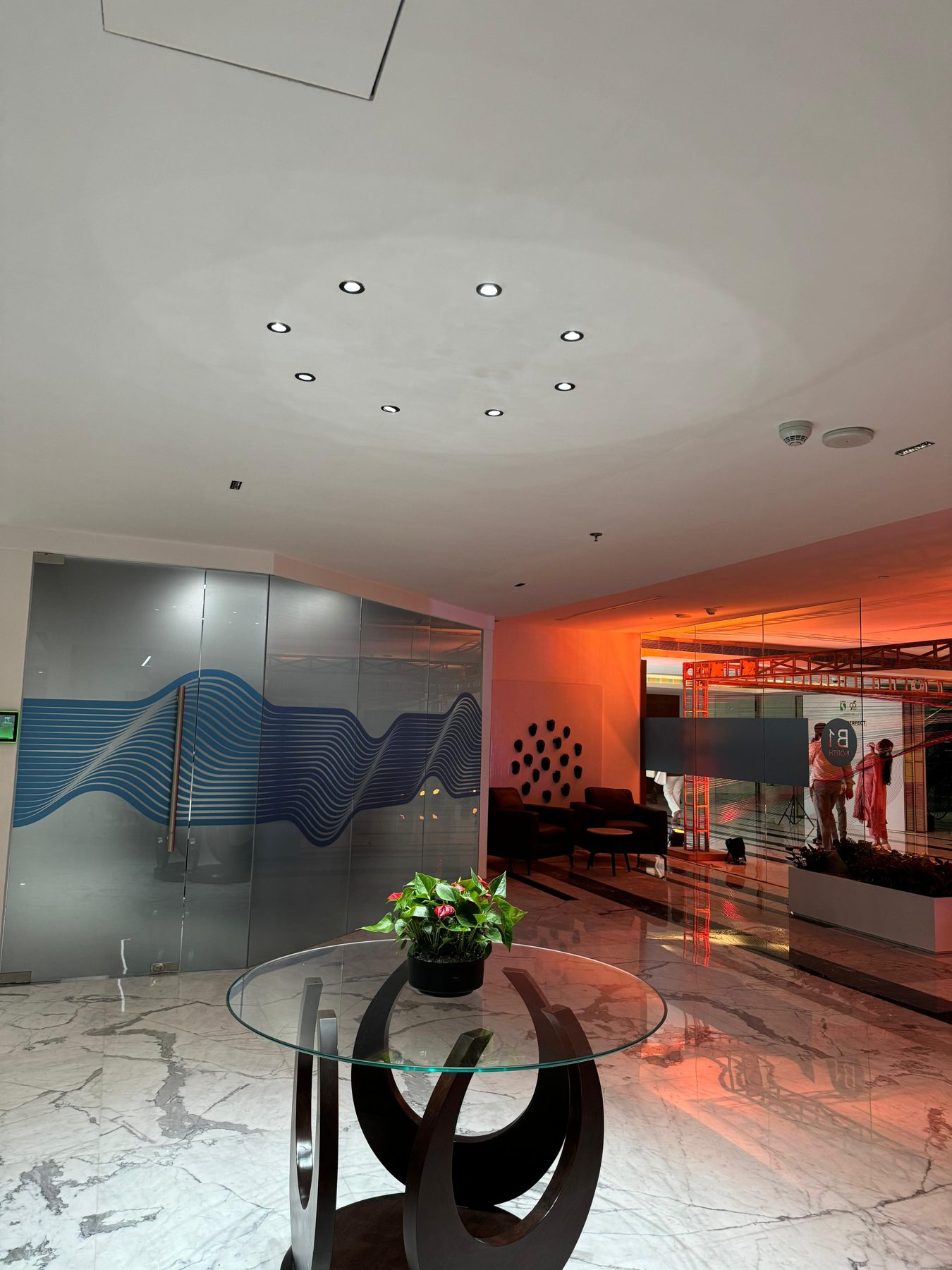 Office Lobby DC ambient lighting